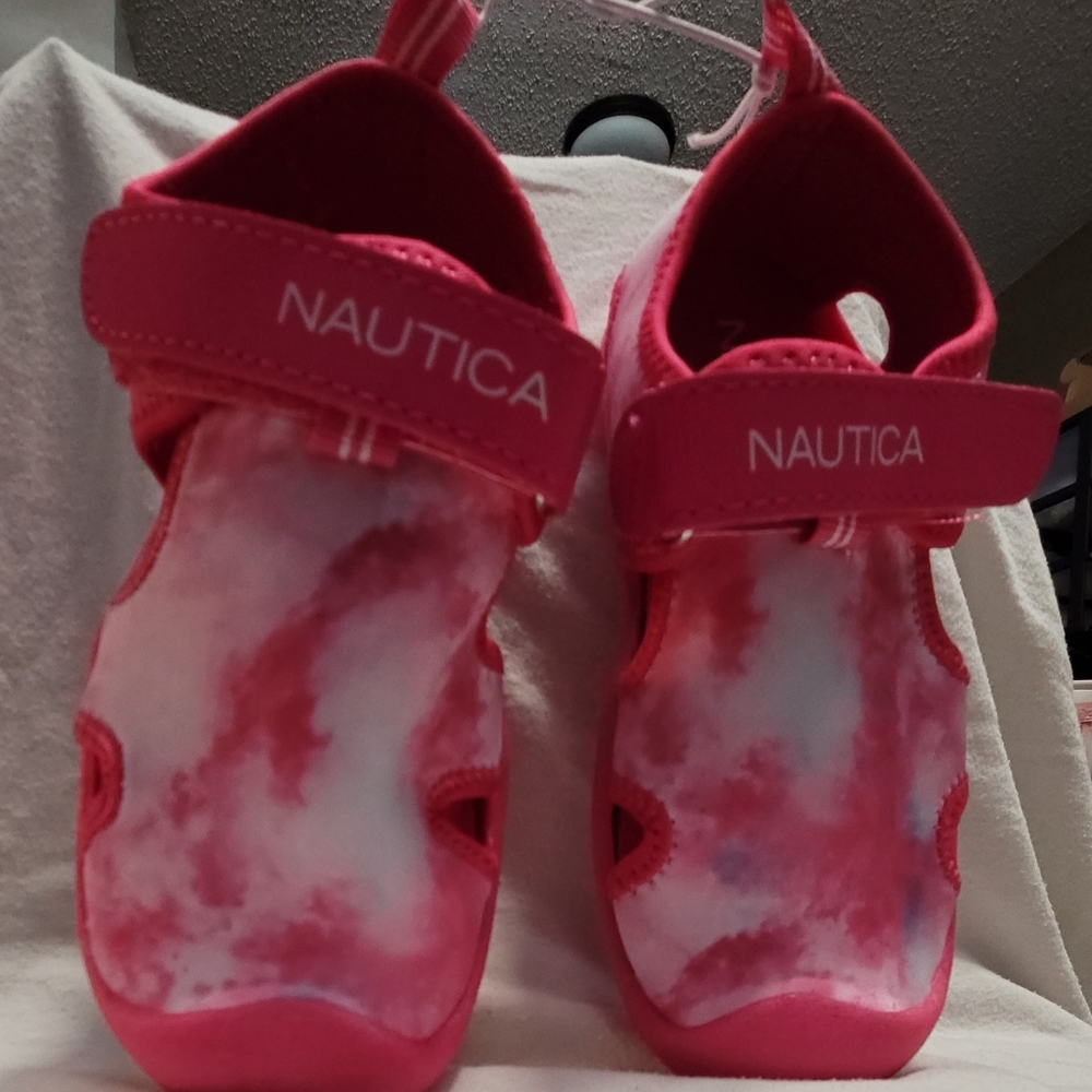NWT Nautica Girl's Watershoes